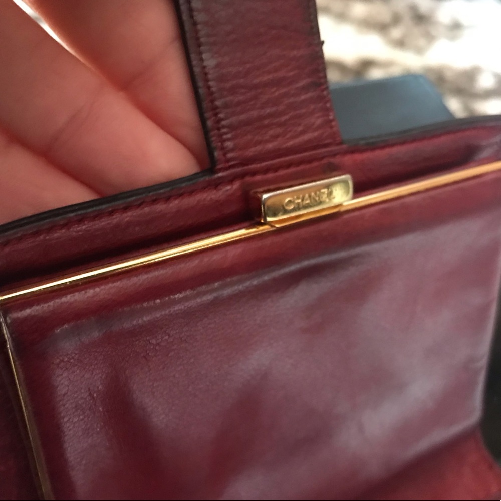 💰SOLD-Authentic Chanel caviar leather logo wallet - Picture 5 of 7